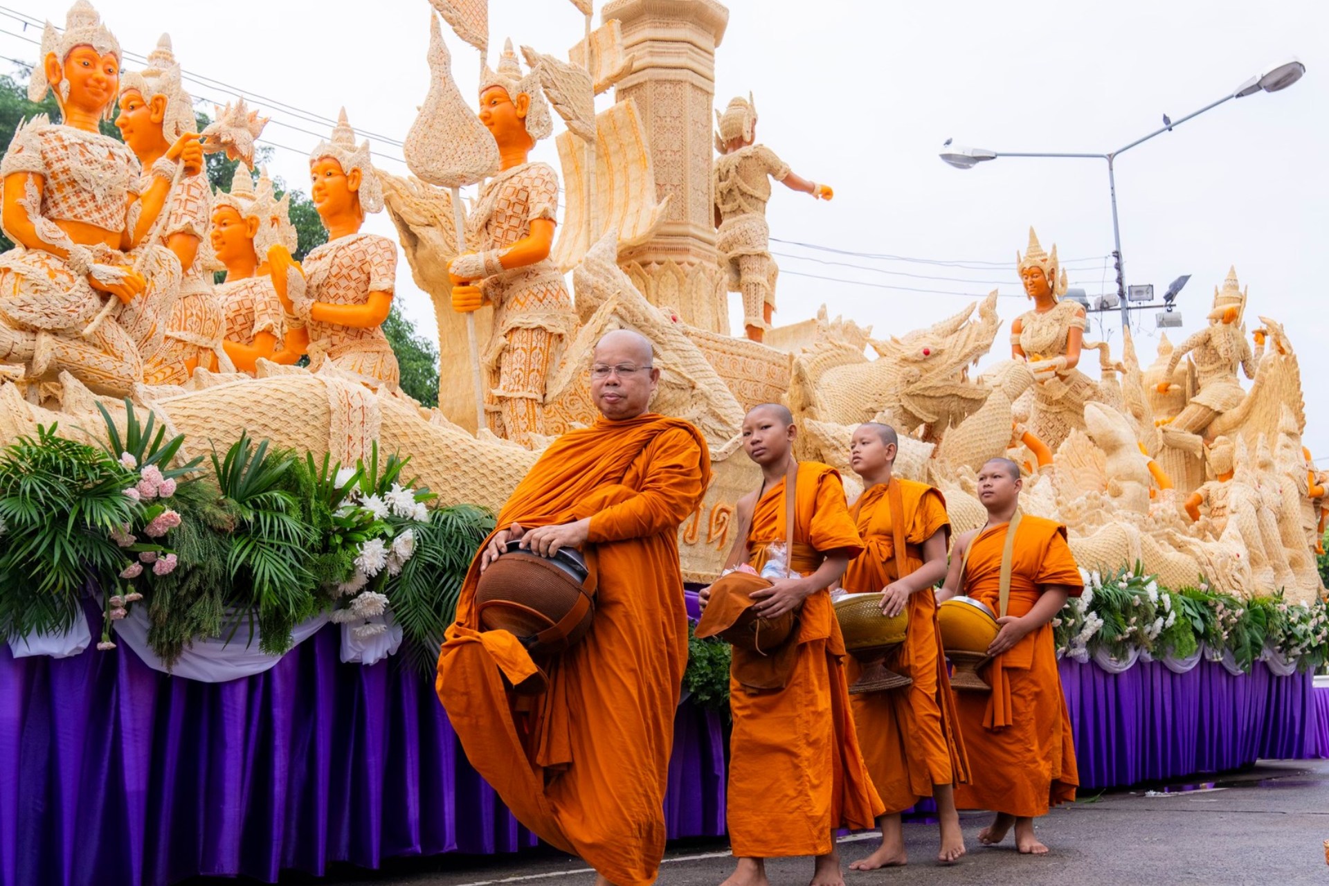 candle festival 2568 6